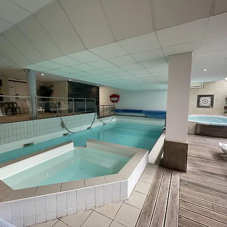 Le - Piscine - Pour 4 Personnes Mae-4803 * Eaux-Bonnes